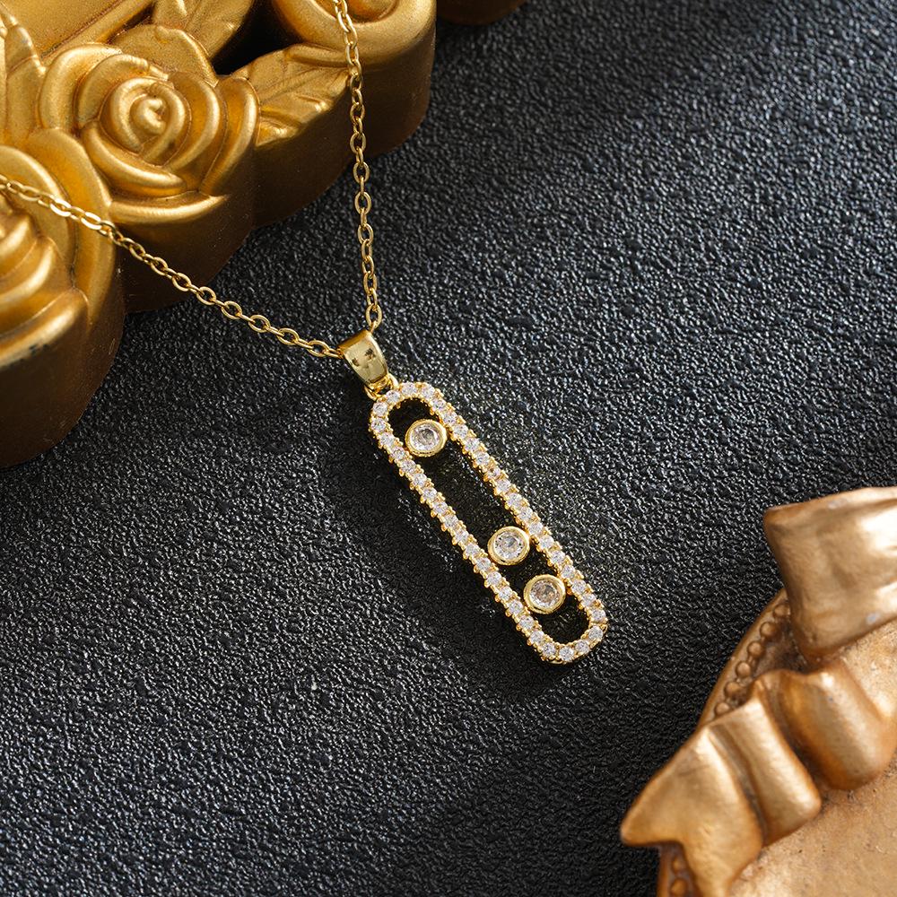 European-American Style Movable Necklace: Titanium Steel Paperclip Light Luxury Geometric Design