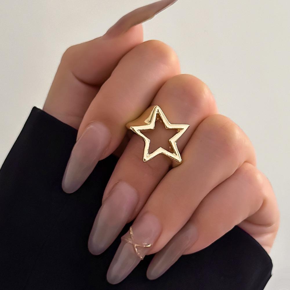Personality Cute Hollow Five-pointed Star Spiral Couple Rings for Women Charm Geometry Pentagram Men Finger Jewelry Y2K Gift