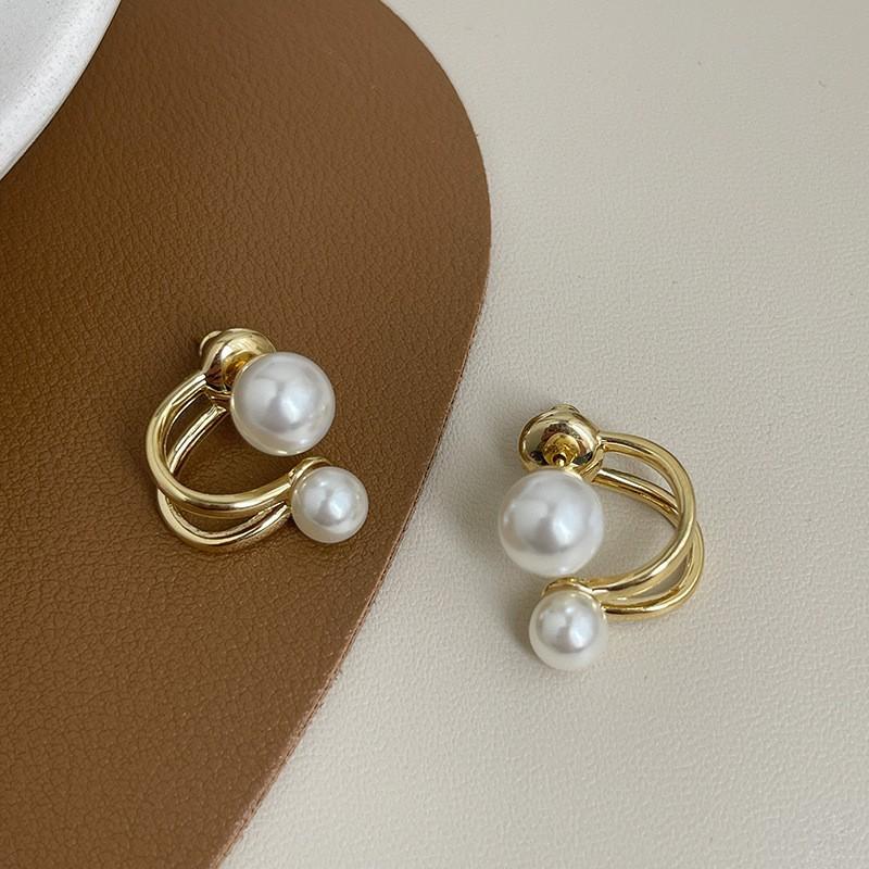 Korean metal pearl stud earrings niche C-shaped design earrings temperament simple high-end temperament earrings