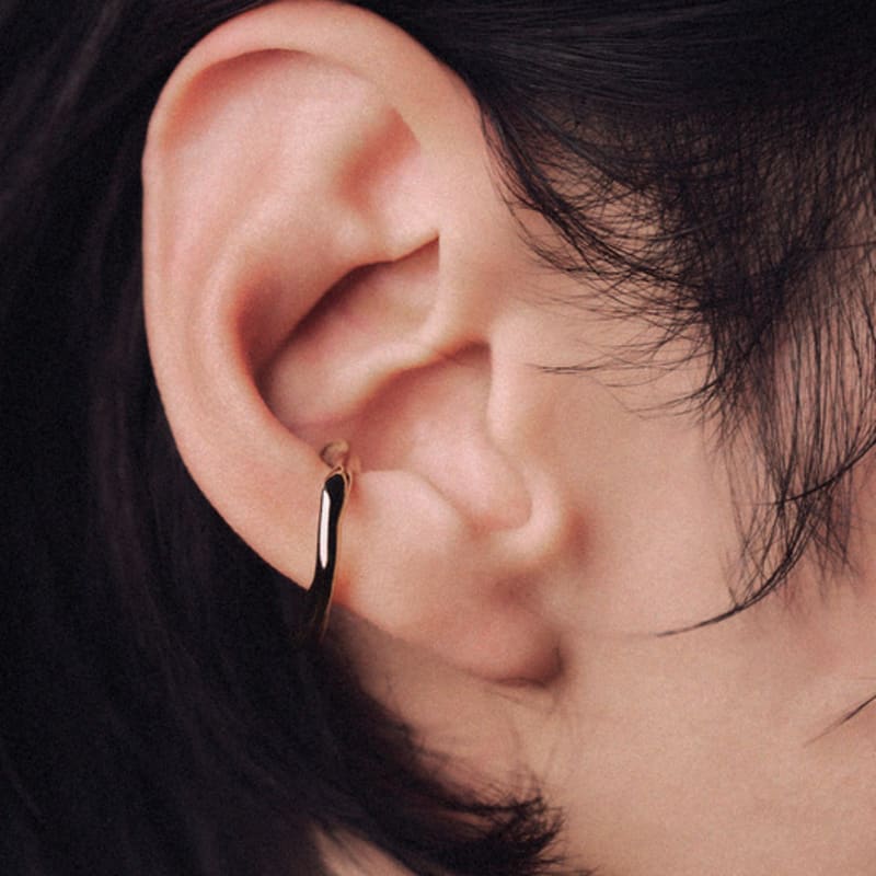 

Hustad 236 Leaf Earcuff _ 925 Silver Earcuff ONE