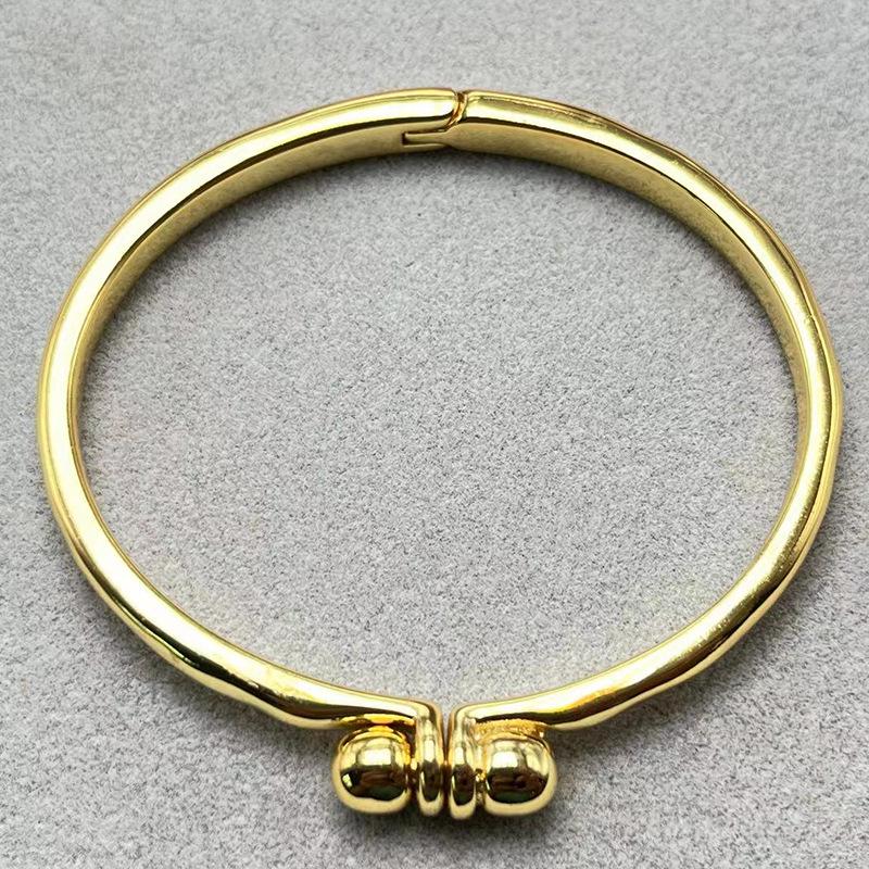 2024 UNOde50 Exquisite High-Quality Women s Bracelet - Trendy and Romantic Gift from Spain