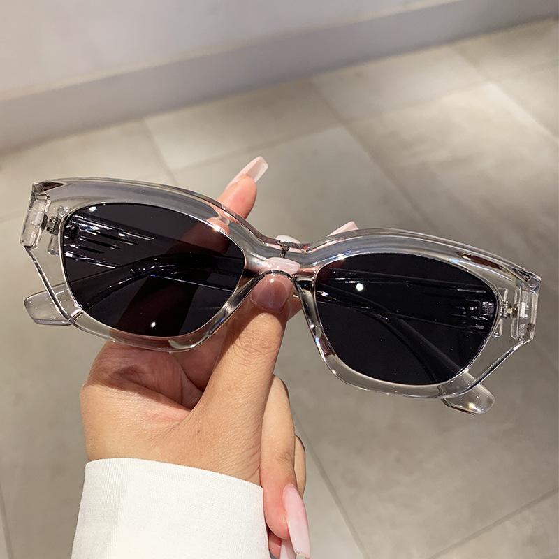 Vintage Fashion Small Frame Cat Eye Sunglasses Women For Men Trend Pink Sun Glasses Punk Luxury Brand Designer Retro Sexy Shades