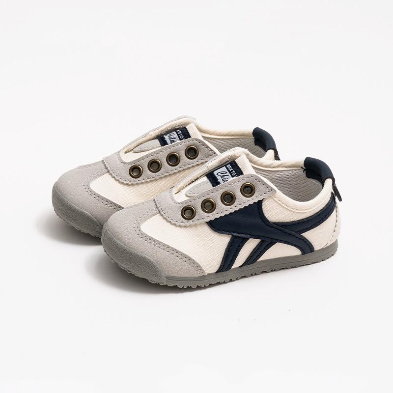 Children's sports shoes, kindergarten indoor baby breathable girls' shoes 2025 autumn new soft-soled casual boys' shoes