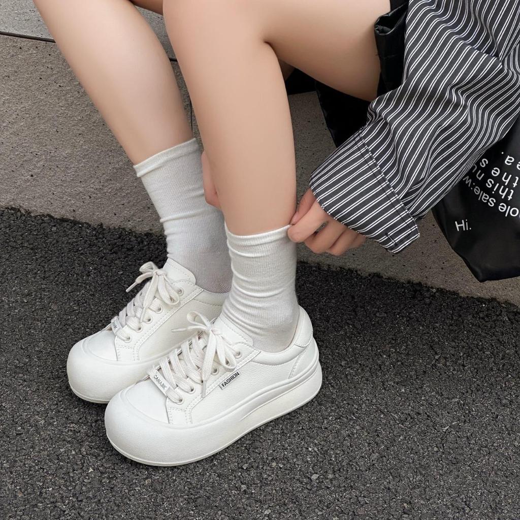 2025 new summer and autumn niche design, simple personality, versatile platform trend women's little white shoes, breathable casual board shoes