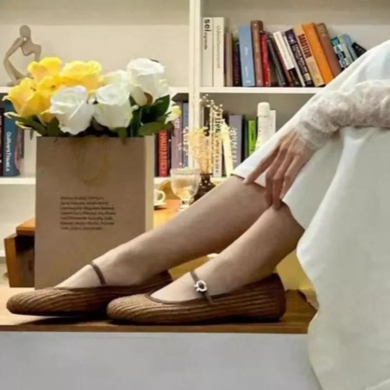 Women's Fashion Flat Shoes Autumn New Round Head Shallow Mouth One Word Buckle Straw Plaited Breathable Soft Sole Shoes