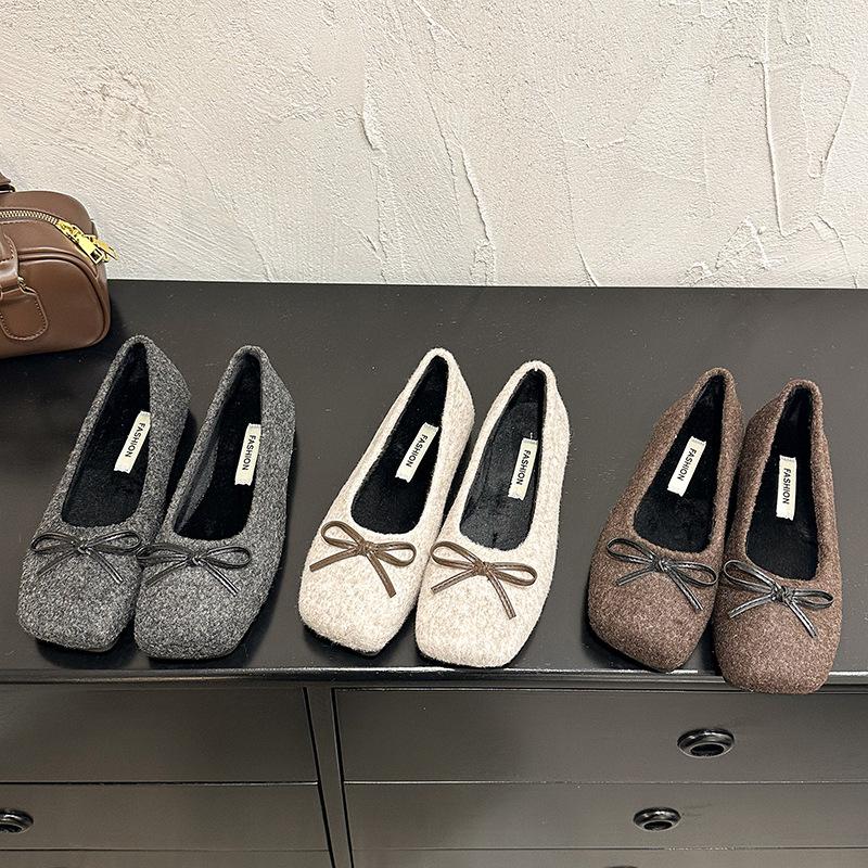 Retro flat-bottomed bow single shoes women's spring and autumn 2025 new shallow mouth French late evening breeze fluffy Mary Jane shoes