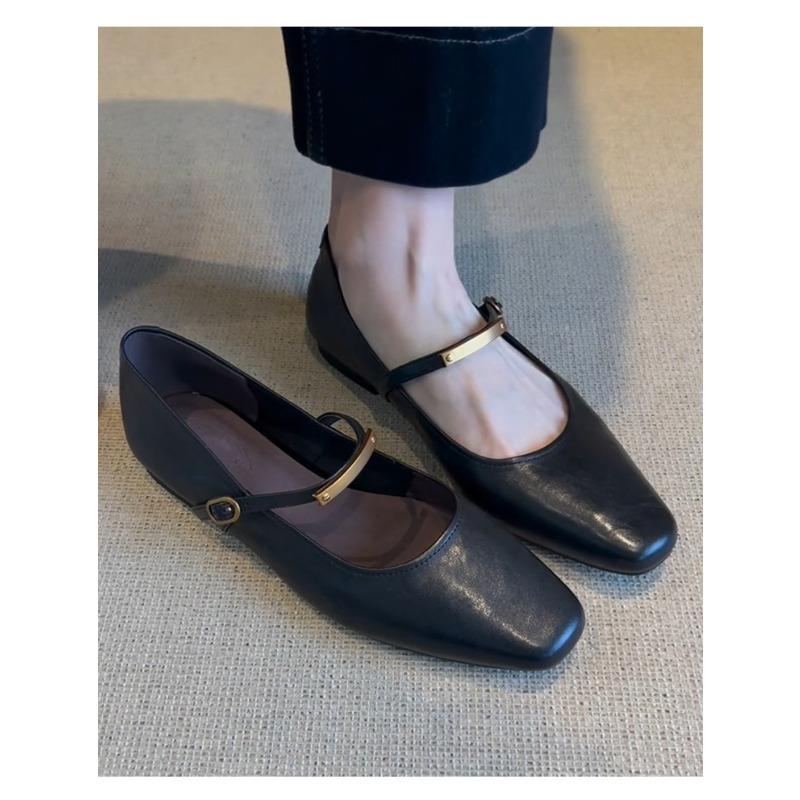 Shallow-mouthed One-shoulder Buttoned Women's Retro Flat Versatile Square-toed Single Shoes