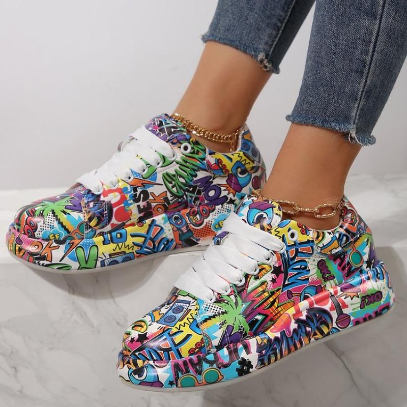 Fashion Women Sneakers Thick-soled Increased Women Sneakers New Hand-painted Graffiti White Women Shoes Outdoor Casual Shoes Plus Size