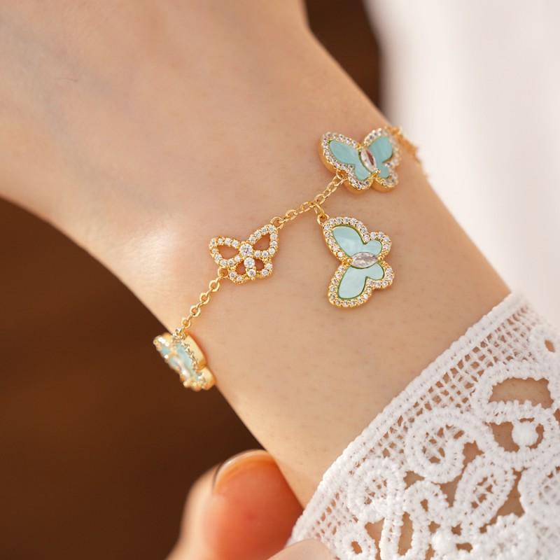 Zircon Butterfly Pendant Bracelet Women Minimalist Chic Sweet Punk Style Gold-Tone Chain With Colorful Accents