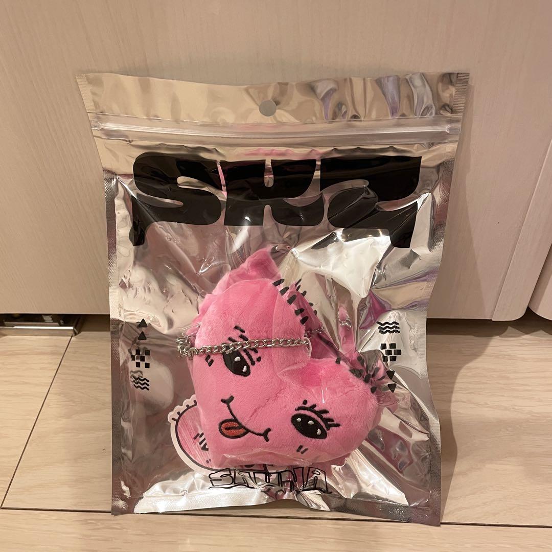 

[USED] Stray Kids Sauna Bag Charm Hyunjin