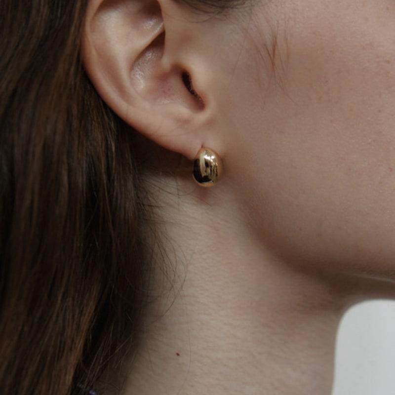 LOVE ME MONSTER Minimal Egg Earrings (L243MER050)