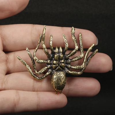 Retro Rame di Ragno in Ottone di Rame Massiccio Artigianato Ornamento da Tè Animale Domestico Metallo Figurine Decorative Decorazioni da Scrivania Regali di Natale