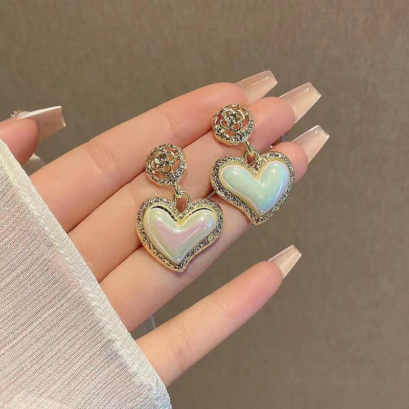 French Mermaid Ji Love Pearl Earrings High Sense Niche Light Luxury Temperament Sweet Earrings Versatile Exquisite Earrings