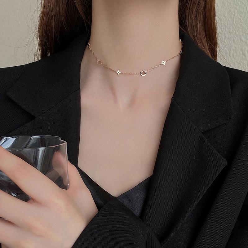 Hollow Four-Leaf Clover Necklace: Titanium Steel Clavicle Chain for Women - Elegant, Simple Design