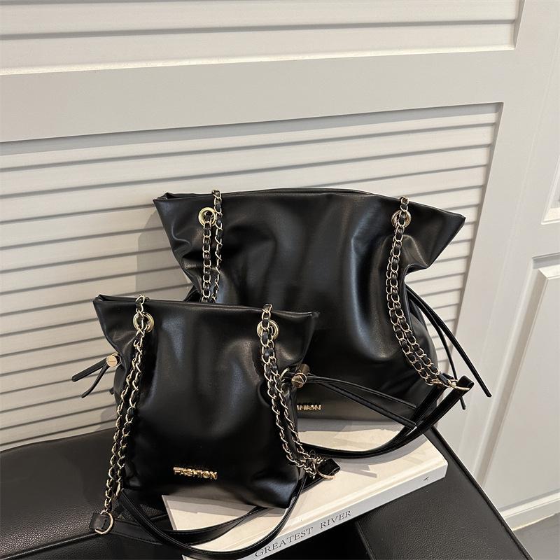 

Вместительная универсальная сумка-тоут в корейском стиле - Простой темперамент для повседневной носки на плече или через плечо Small чёрный