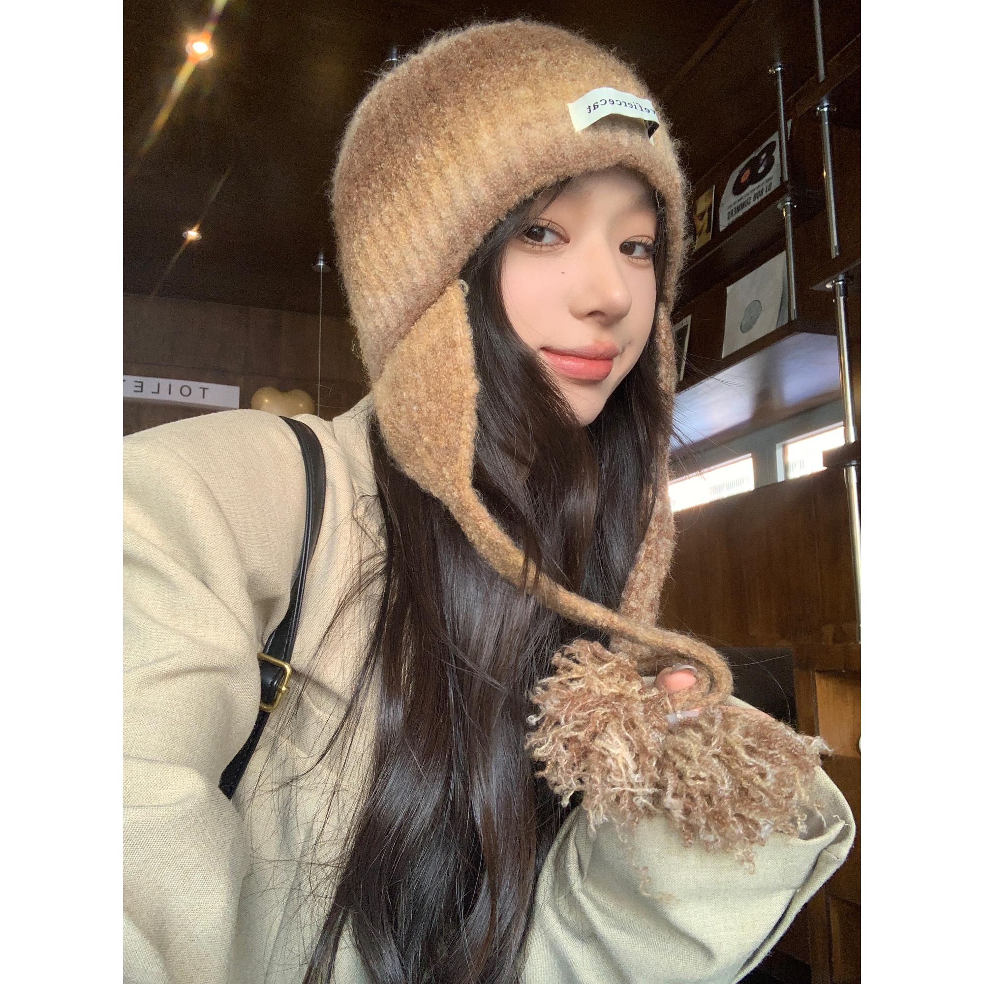 

Alphabet Ear Cap Color Mixed Wool Hat Parent-Child Warm Knitted Hat Vintage Strap Children (48--53cm) around 2-7 years old бордовий