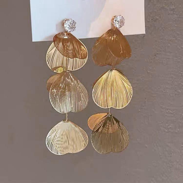 Brincos de Gota com Concha Dourada com Design Elegante para Escritório e Festa