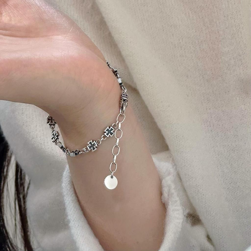 Antiqued S925 Sterling Silver Retro Cross Bracelet - Classic Summer Handcrafted Jewelry Design.