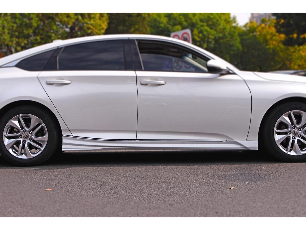 18-21 Accord Inspire SK-260 Kit: Front Lip, Rear Spoiler, Side Skirts, Rear Diffuser.