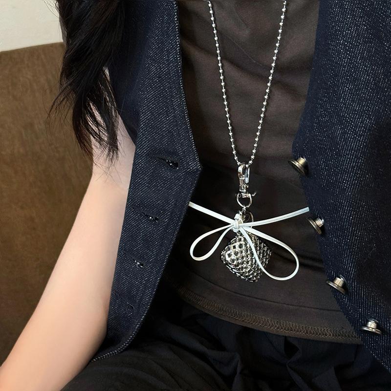 Punk Metal Woven Coin Purse Pendant Necklace For Women Fashion Long Round Bead Chain Necklace Bowknot Pendant Necklaces