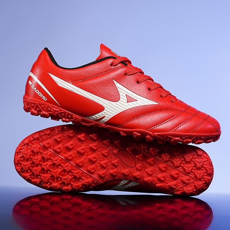 Source manufacturer, football shoes, boys, teenagers, children, primary school students, broken nails, training matches, football shoes