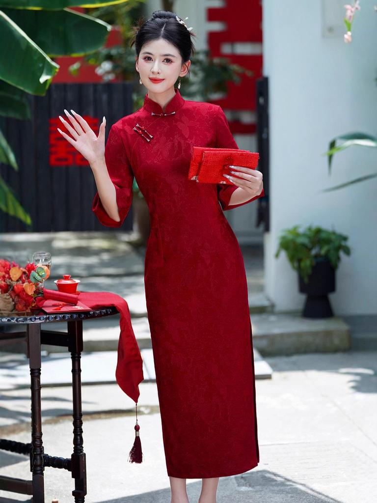 2025 Red Jacquard Lace Qipao: Chinese Style Bridal & Evening Dress for Mother of the Bride