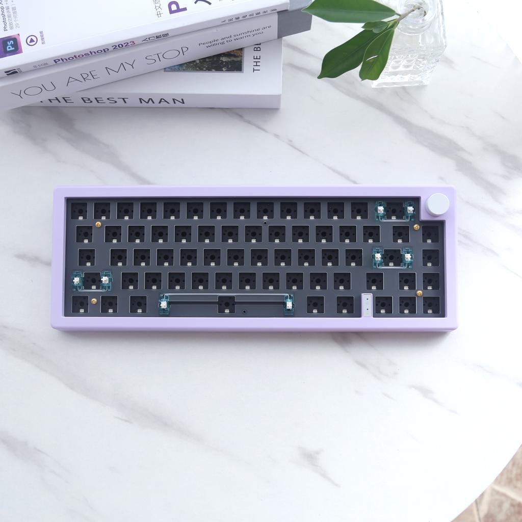 GMK67 65% Gasket Bluetooth 2.4G Wireless -swappable Mechanical Keyboard Kit RGB Backlit