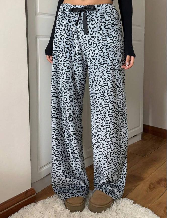 

2025 Women s Leopard Print High Waist Tie-up Wide-leg Pants for Autumn/Winter Medium