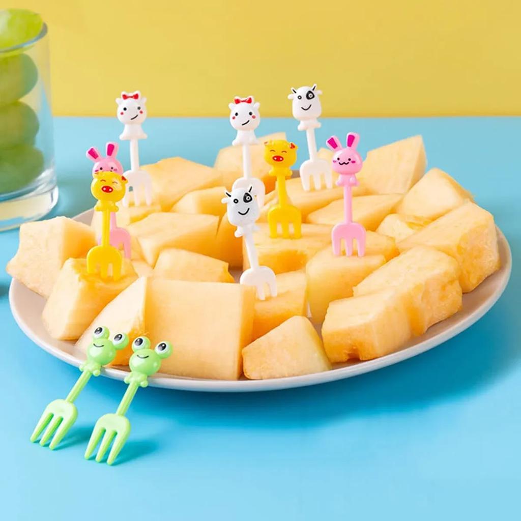 10pcs - Animal Fruit Fork Color Random Reusable Fruit Fork Creative Cute Plastic Fruit Fork Set Bento Label