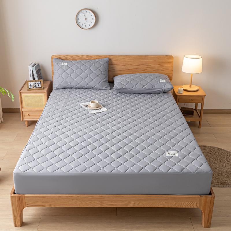 100% Waterproof Mattress Cover, Quilted Bed Fitted Sheet Mattress Protector, Non-Slip Soft Bed Cover Single Double Queen King
