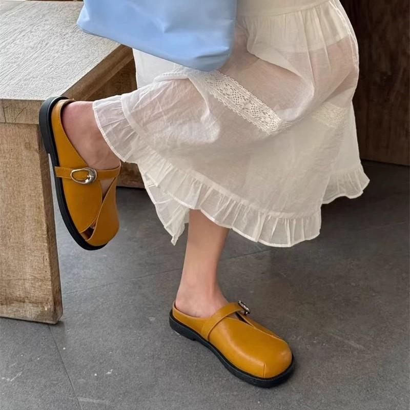 2025 French retro baotou half slippers women's outdoors wear lazy people with one foot, cool slippers, low-heeled square head Mueller shoes