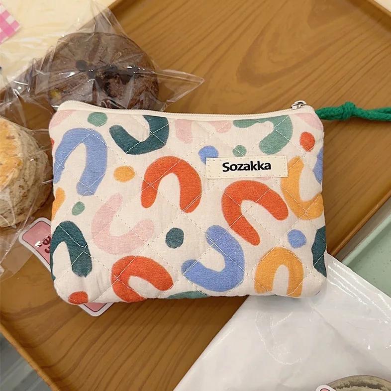 Fashion  Sanitary Napkin Storage Bags Small Cosmetic Bags Flower Pattern Zipper Coin Purses Lady Girls MakeUp Bag Key Money Bags