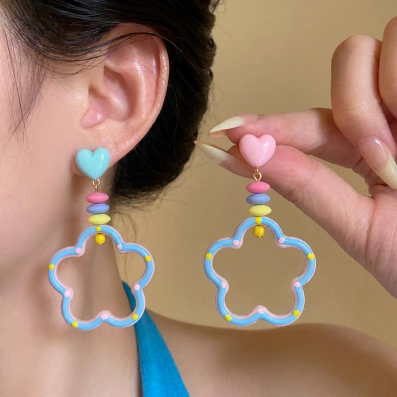 Summer Peach Heart: Colorful Flower Earrings for Women - Dopamine Vacation Style, Exaggerated Niche Design Studs