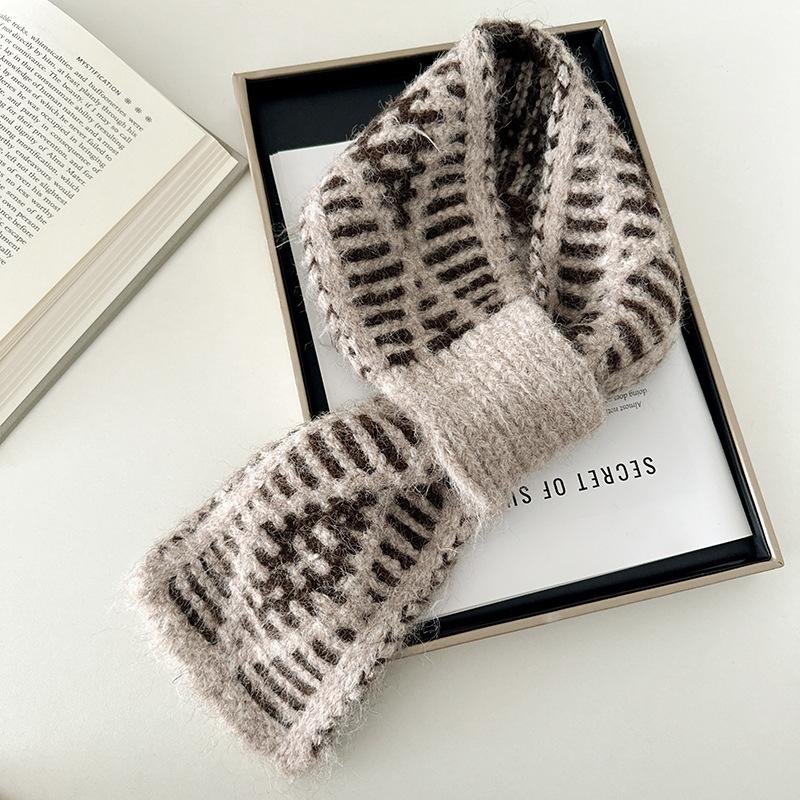 Scarf for Women Japanese and Korean Girls Two-color Knitted Warm Scarf