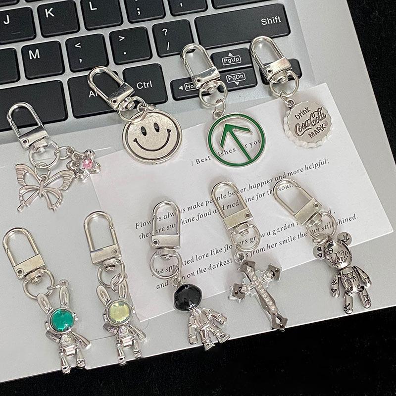 Personality Cool Crowe Heart Cross Key Chain Creative Revolving Smiley Face Bag Pendant For Lovers Gift