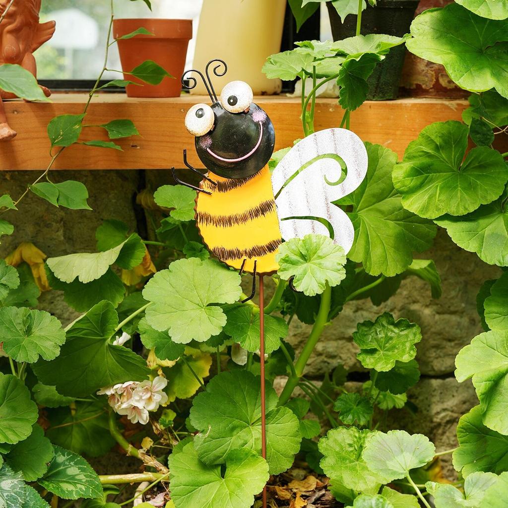 Cartoon-Tier- und Blumenschmuck: Garten- & Hofdekoration