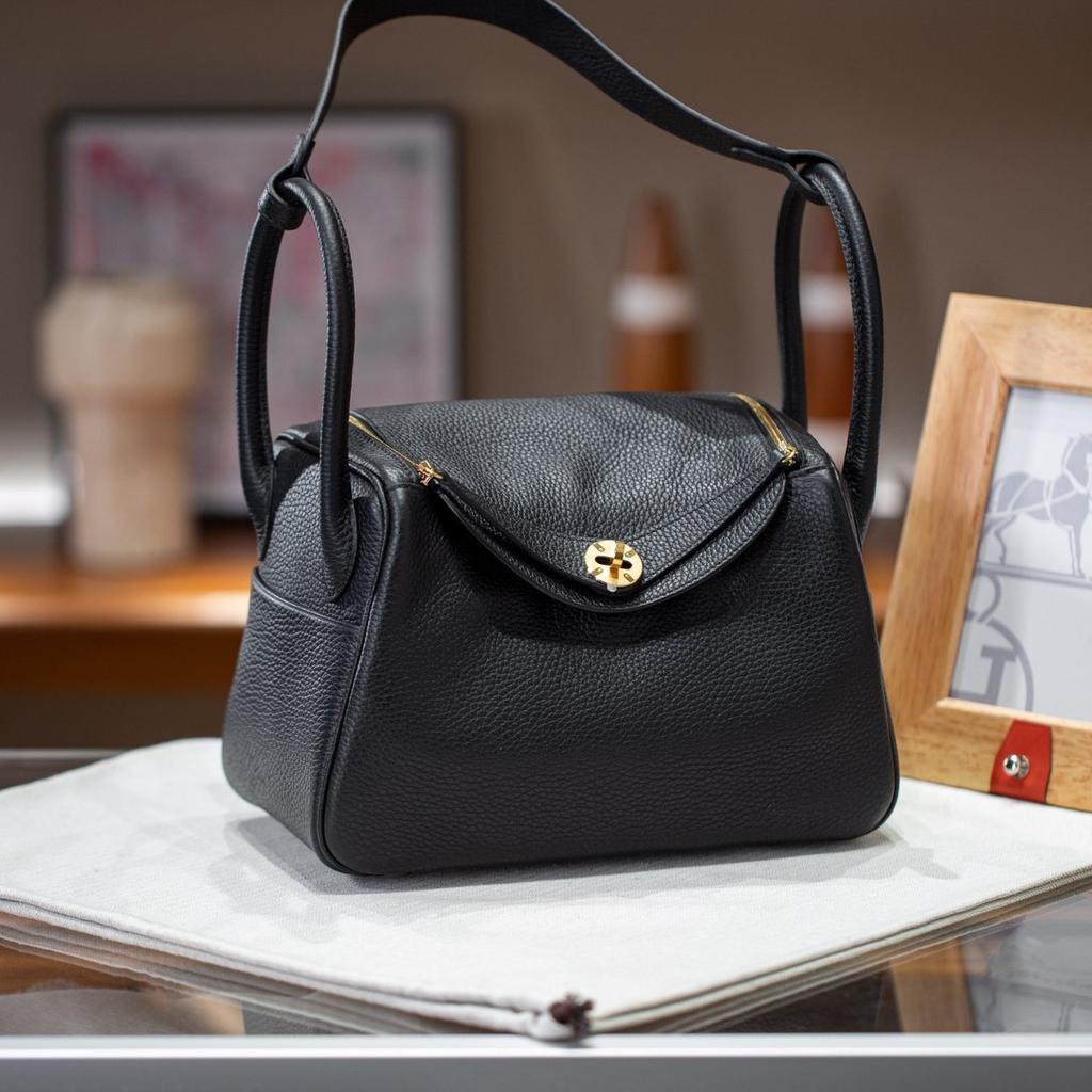 26 Nicht-Schloss Hardware Mode Leichte Luxus Damen Handgefertigt Einzelne Ledertasche Kurze Einführung Und Vielseitige Handtasche