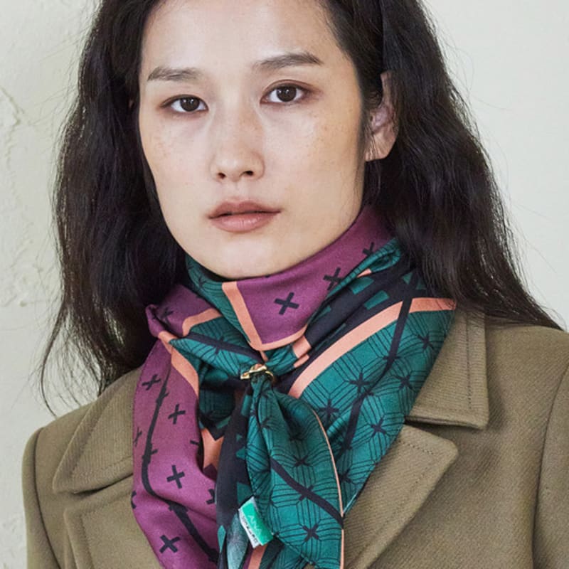 ANA MAISON Makeup Show Silk Square Scarf PM-1400 [90x90]
