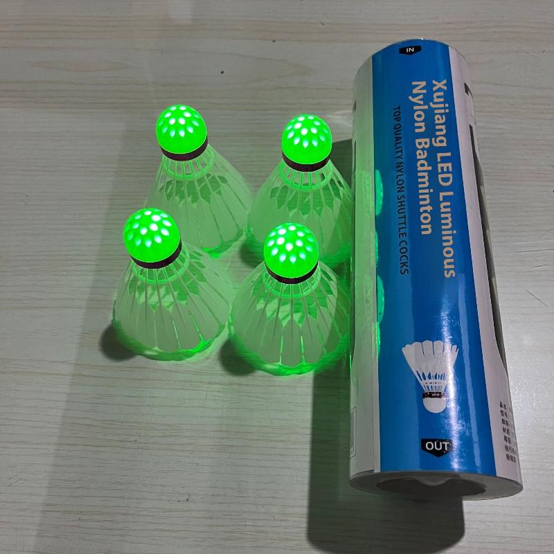 Leuchtender Winddichter Leuchtender Badmintonball, Super Langlebig und Unzerbrechlich, Outdoor Fluoreszierender Heller Nylonball mit Licht