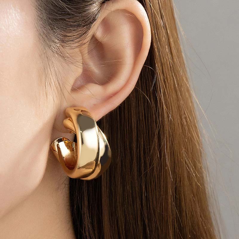 2026 New Fashion Metal Geometric Round Circle Hoop Earrings for Women Vintage Gold Color C-Shaped Statement Earring Zircon Gift