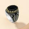 Anello Uomo Vintage Punk Metallo Intagliato Motivo Antico Bicolore Decorativo Regalo Agata Sintetica Intarsiata Anello da Festa Maschile Gioielli da Matrimonio