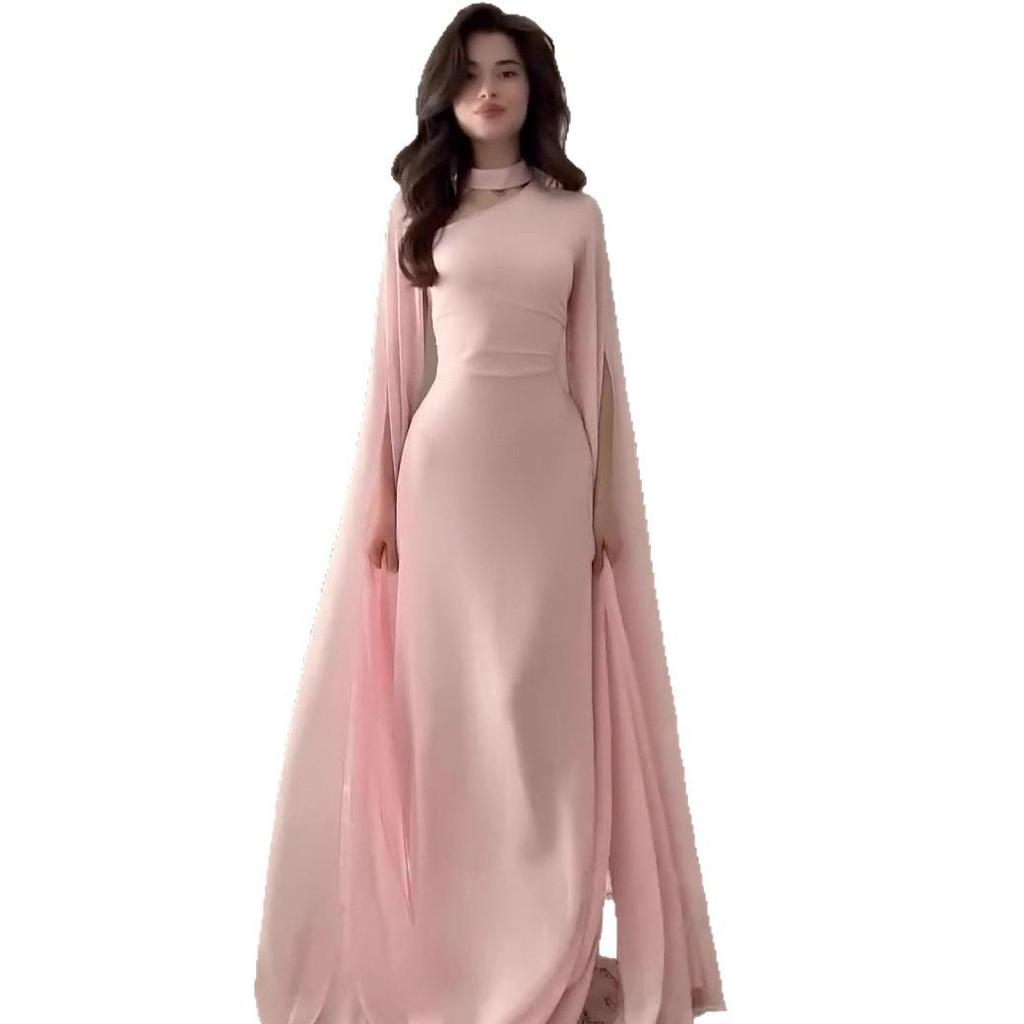 2025 Frühling Nahost Damenmode: Schickes taillenbetonendes langes Kleid