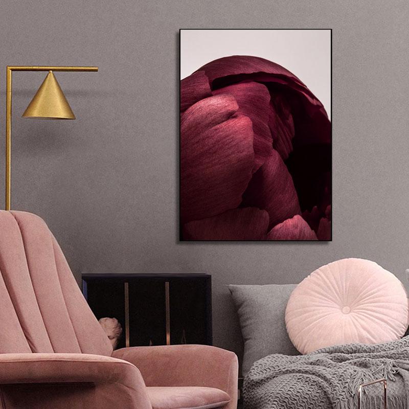 Skandinávské umění Květina Plakát Plakát Červené okvětní lístky růží Květinový tisk Malba Nástěnný obraz v severském stylu Moderní Dekor do obývacího pokoje