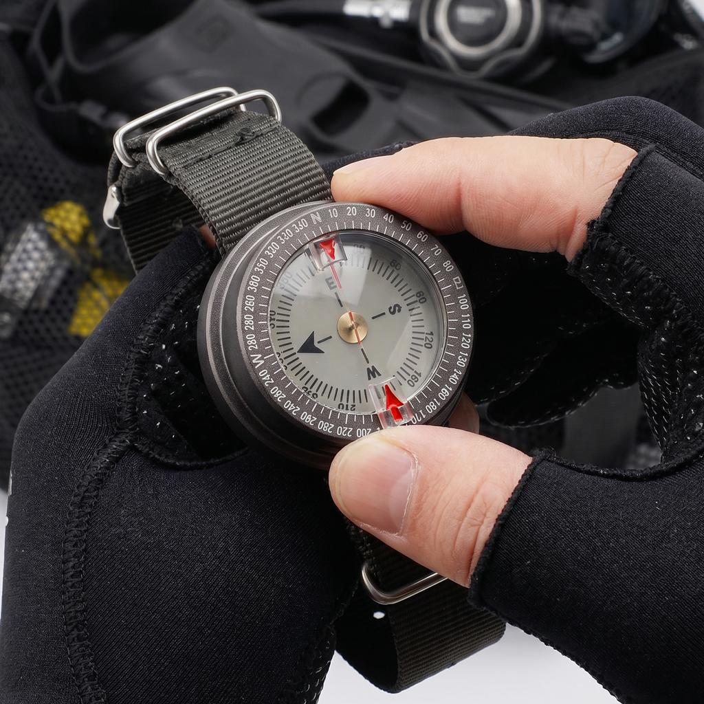 Aluminum Alloy Diving Navigation Compass Wristband with Luminous Markings Navigator Digital Scuba Waterproof Compasses Watch