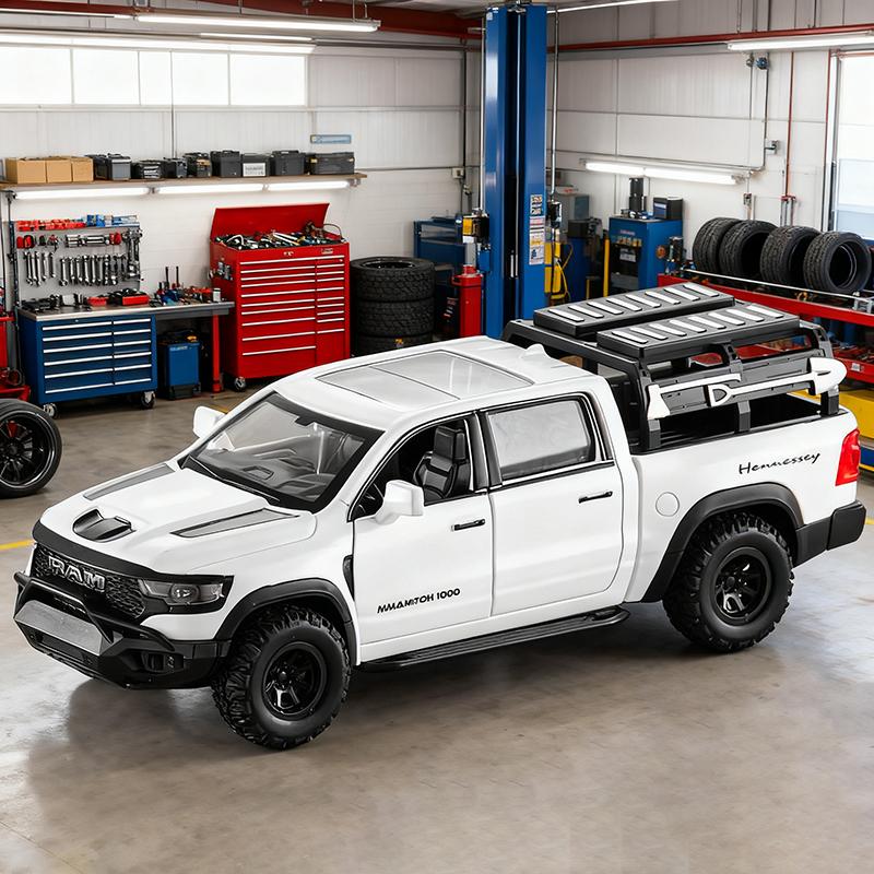 

1:32 RAM 1000 TRX Mammoth Picku Alloy Model Car Toy Diecasts Casting Sound and Light Car Toys For Children Vehicle белый
