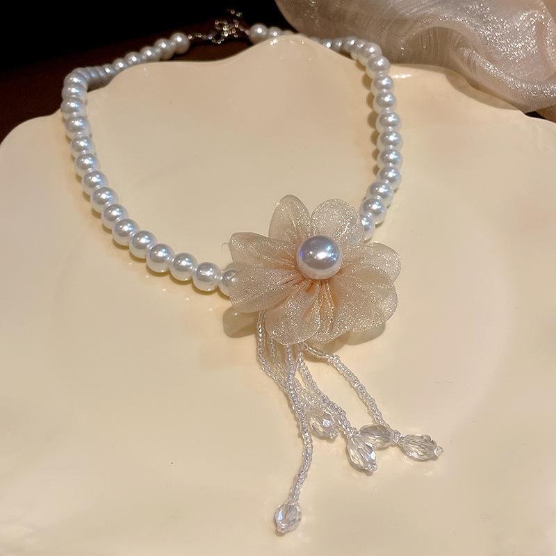 Pearl mesh yarn flower crystal fringed necklace, a multi-wearing collarbone chain light luxury jewelry women's high sense
