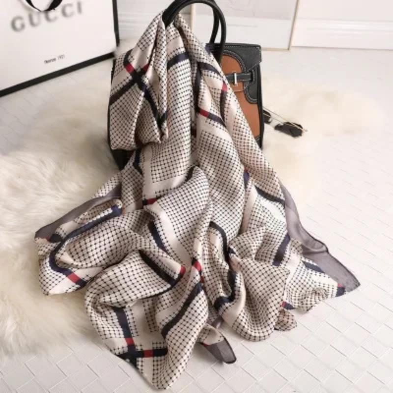 Marque de Luxe Pashmina Bandana Étoles de Plage Hijab Étés Femmes Écharpes Douces Longues Imprimées Écharpes en Soie Châle et Écharpe pour Dame