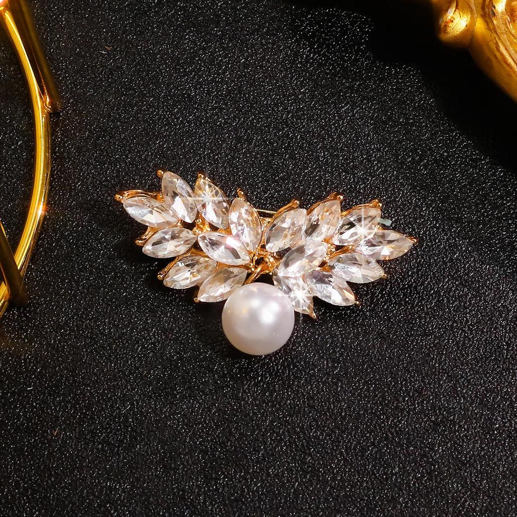 Angel Wings Rhinestone Brooch - Unisex Korean Style Corsage Pin & Clothing Accessory