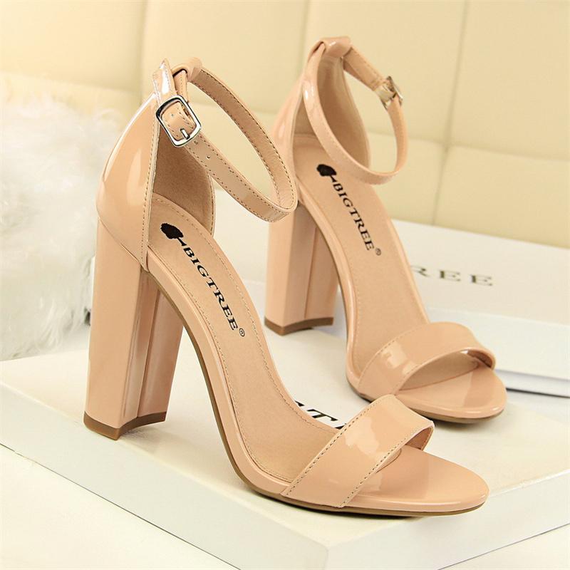 Mode Sommer Mode Schlicht Klassisch Damen Wildleder Offene Zehen Hohe Absätze Sandalen Gelb Gladiator Quadratische Absätze Plateau Schuhe