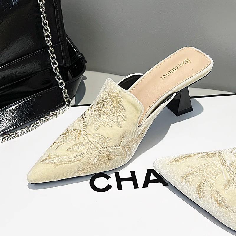 

Туфли на высоком каблуке с острым носком, летняя новинка, новая китайская вышивка тяжелой промышленности, вышитые туфли класса люкс для женщин 40